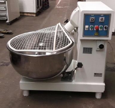 Ptrin  bras oblique 30L de coulage MIXER occasion