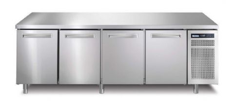 Table rfrigre ngative centrale 4 portes profondeur 700 AFINOX