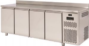 Table réfrigérée positive adossée 4 portes profondeur 700 FREEZERLINE GOLD Table réfrigérée positive adossée 4 portes profondeur 700 FREEZERLINE GOLD