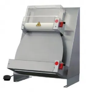 Façonneuse à pizza 40cm 2 couples de rouleaux parallèles, avec pédale PIZZAGROUP RM42TA